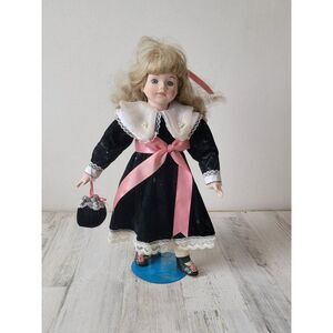 Brinn's Lindsey porcelain doll collectible decor figure